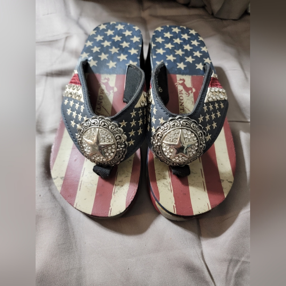 Montana west American flag flip flops